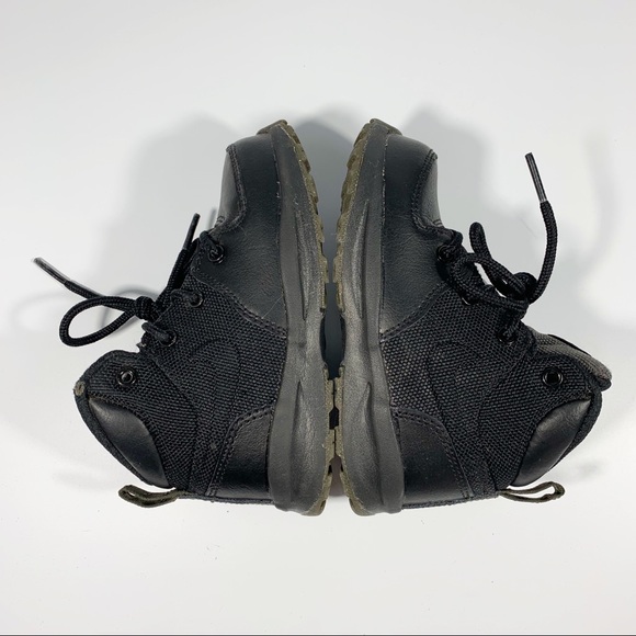Nike / Toddler Manoa 2017 All Black Boots ‘17 EUC - Picture 6 of 8